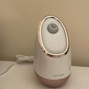 Vanity planet facial steamer with 3 spouts